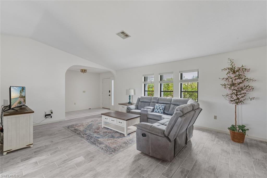 GULF COVE - Residential