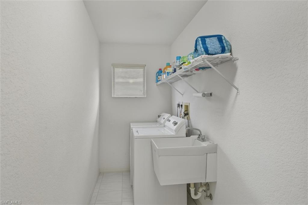 GULF COVE - Residential