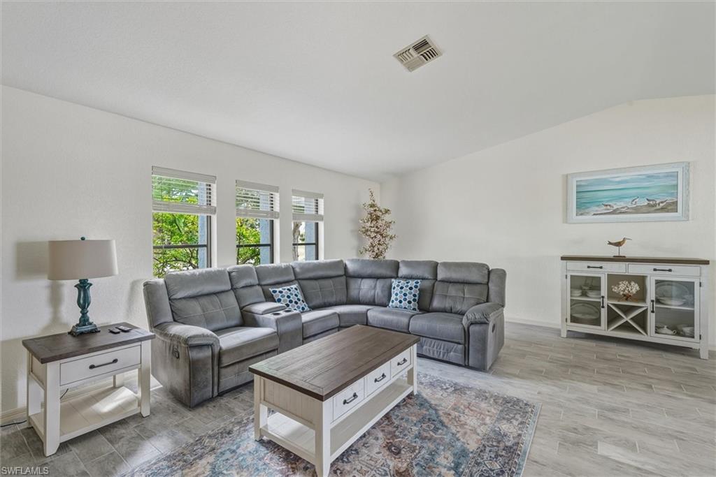 GULF COVE - Residential