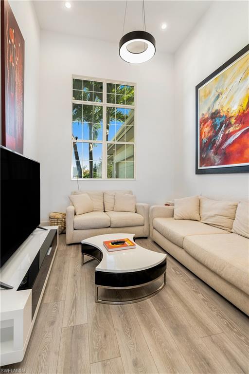 HIDDEN HARBOR - Residential Lease