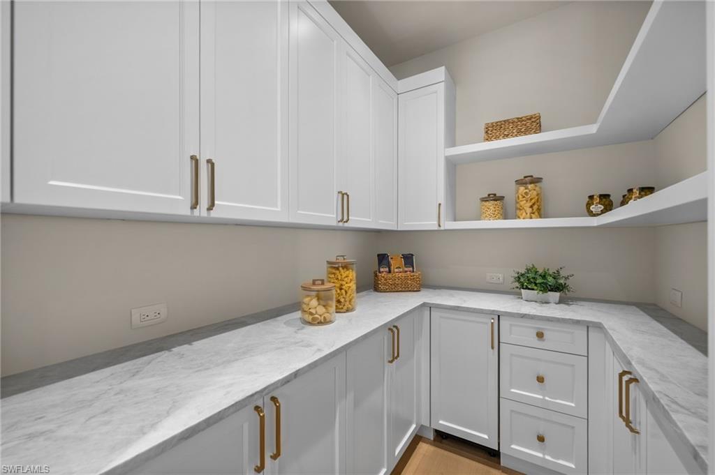 LAKE PARK - Residential