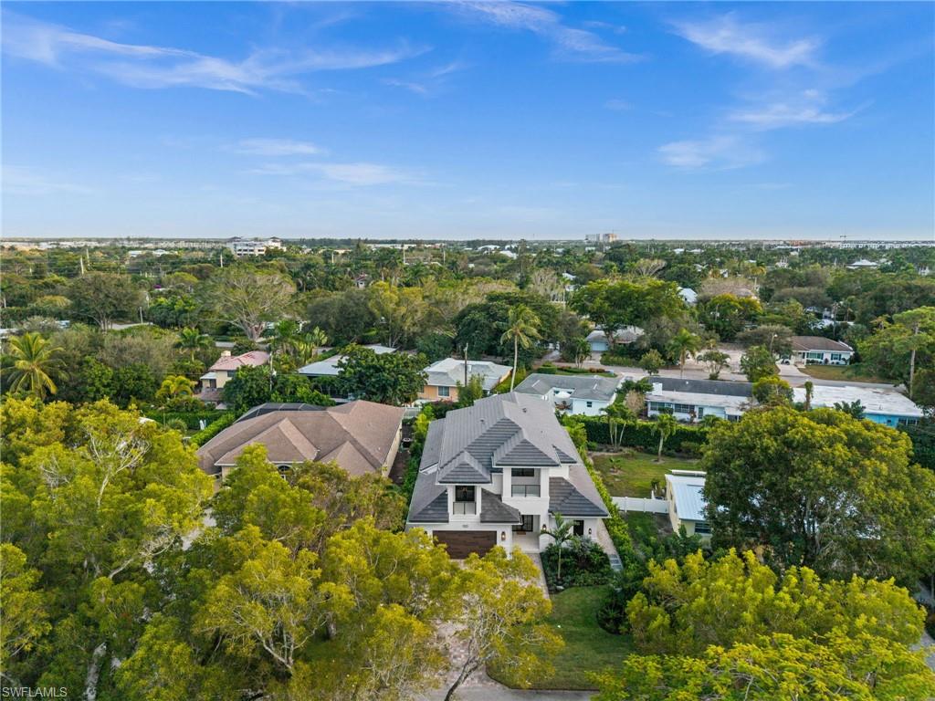 LAKE PARK - Residential