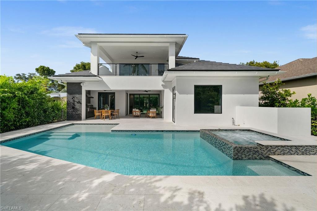 LAKE PARK - Residential