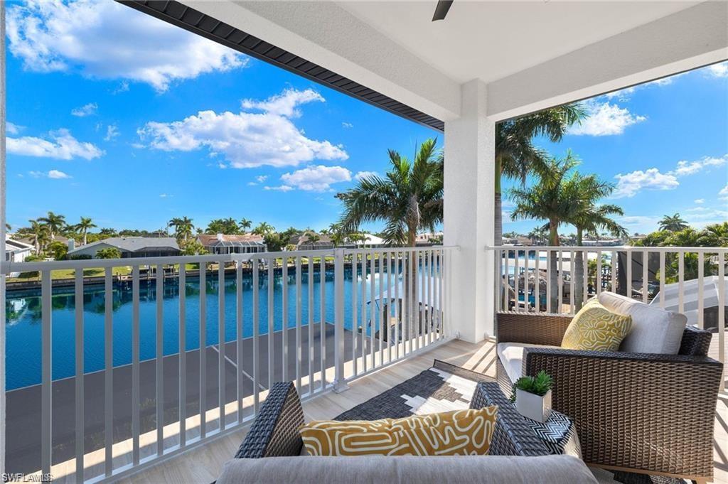 YACHT CLUB - Residential