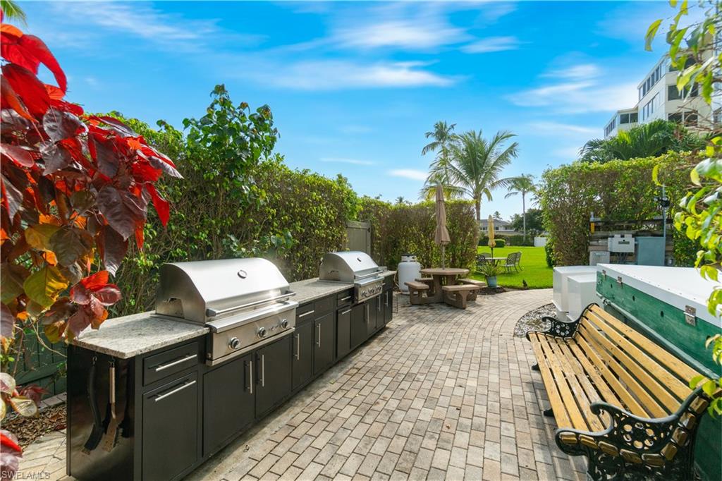 HARBORSIDE WEST - Residential