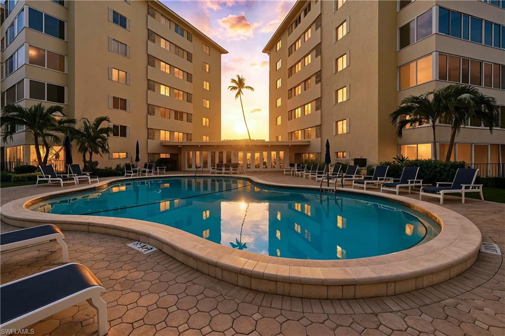 HARBORSIDE WEST - Residential