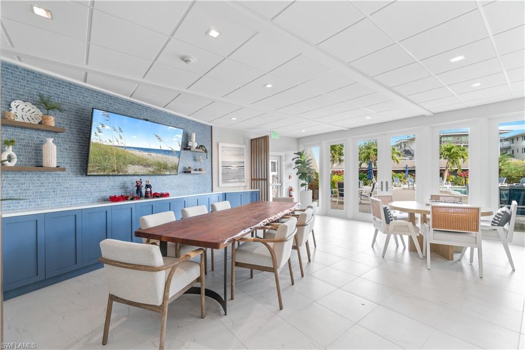 HARBORSIDE WEST - Residential