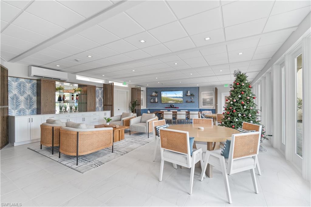 HARBORSIDE WEST - Residential