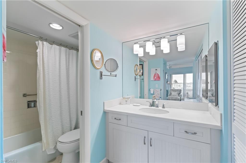 HARBORSIDE WEST - Residential