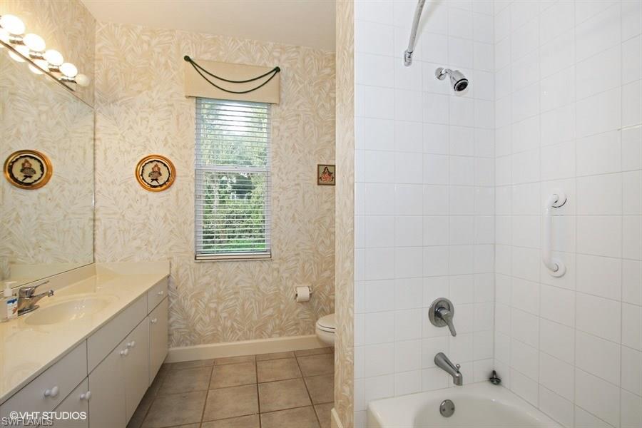 LONGLAKE - Residential