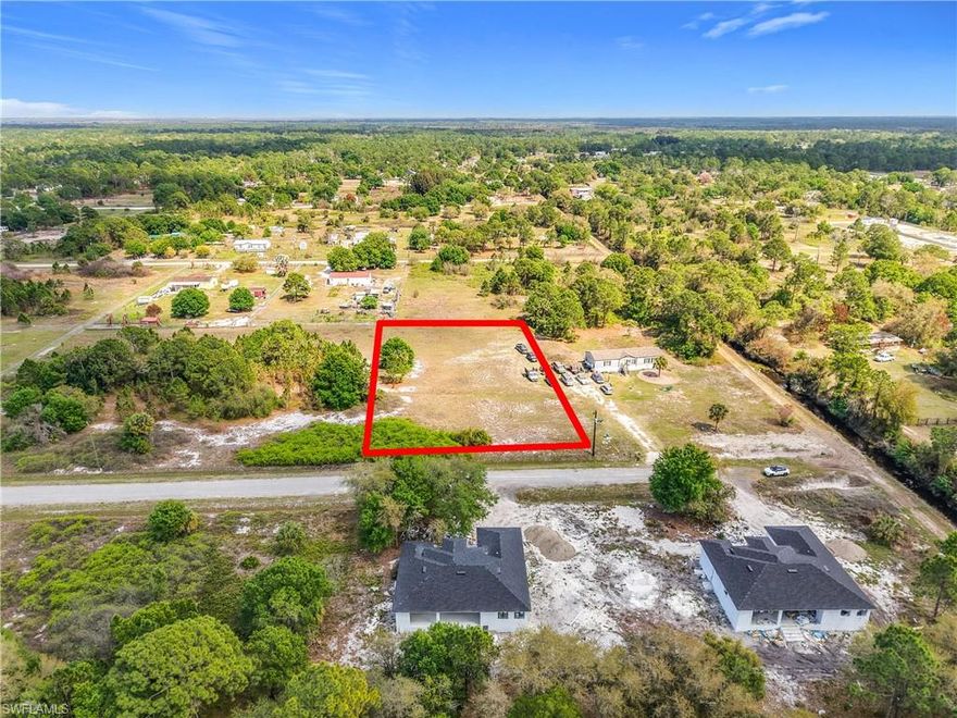 Prime 1.09-acre vacant lot located in Clewiston, FL, offering ample space and privacy. Suitable for residential construction, placement of a manufactured home, or investment use. No HOA restrictions. Conveniently located near local amenities, schools, and major roadways, while maintaining a rural setting. A great opportunity to own affordable land in the expanding Clewiston area!