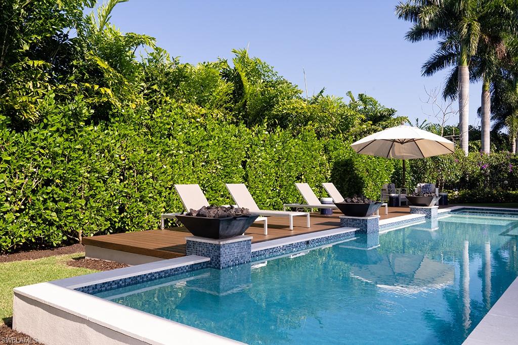 MOORINGS - Residential