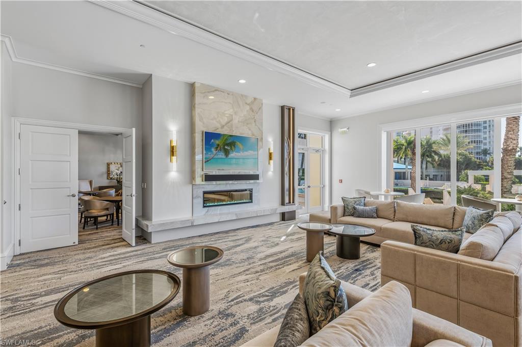 ESPERIA SOUTH - Residential