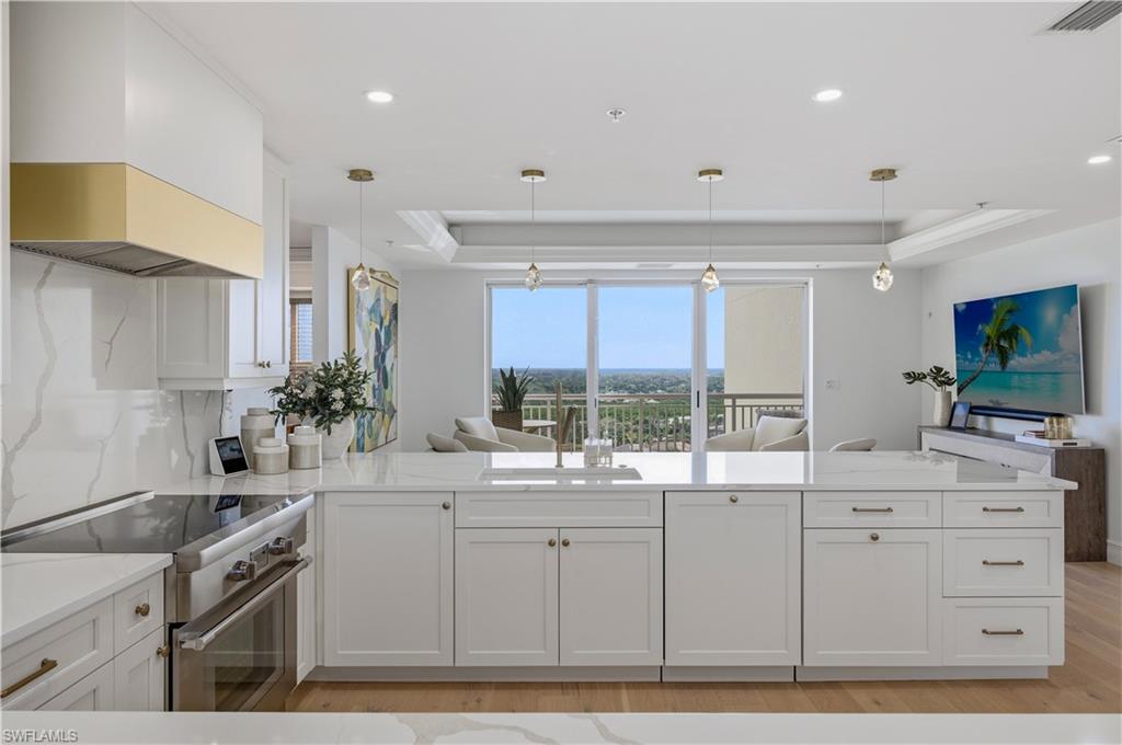 ESPERIA SOUTH - Residential