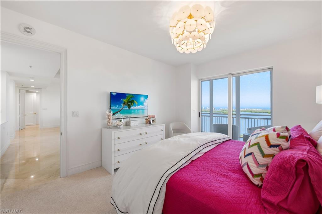 ESPERIA SOUTH - Residential