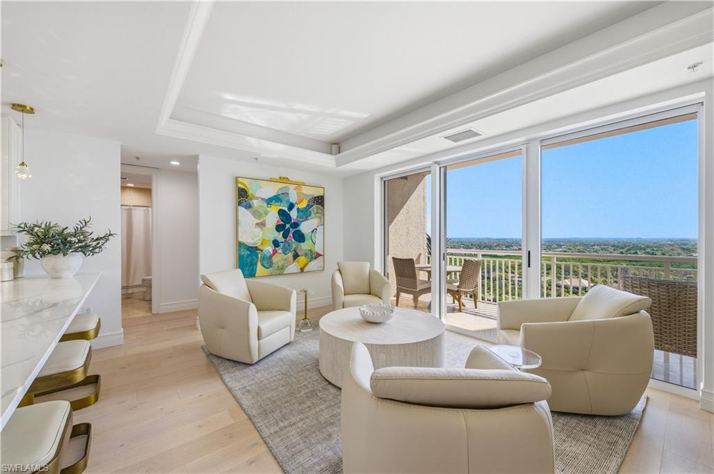 ESPERIA SOUTH - Residential