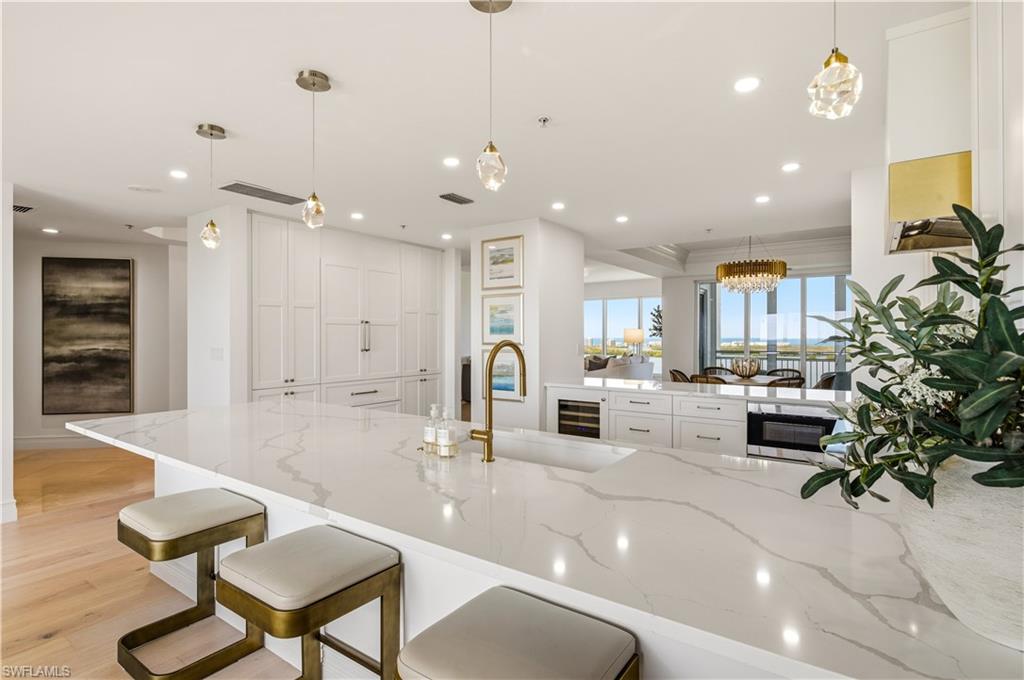 ESPERIA SOUTH - Residential