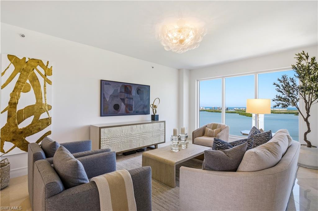 ESPERIA SOUTH - Residential