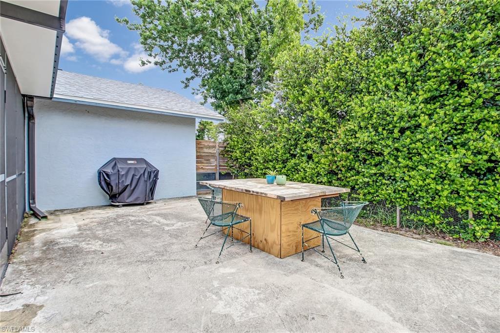 SAN CARLOS PARK - Residential