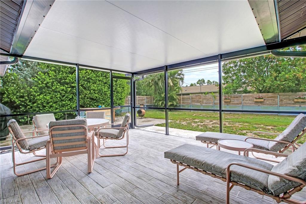 SAN CARLOS PARK - Residential