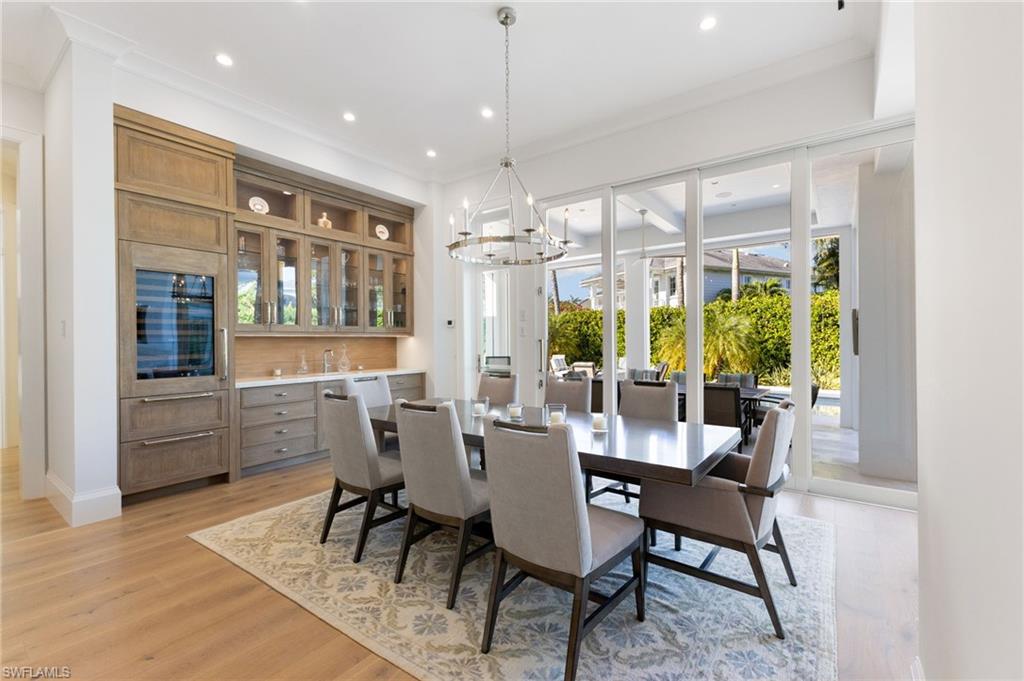 MOORINGS - Residential