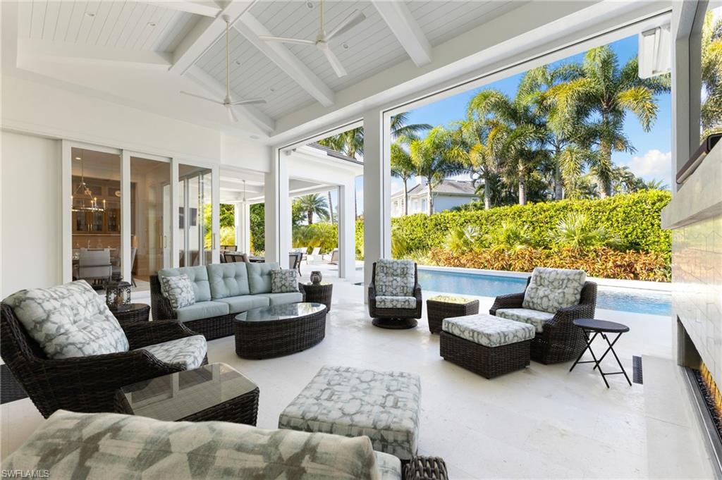 MOORINGS - Residential