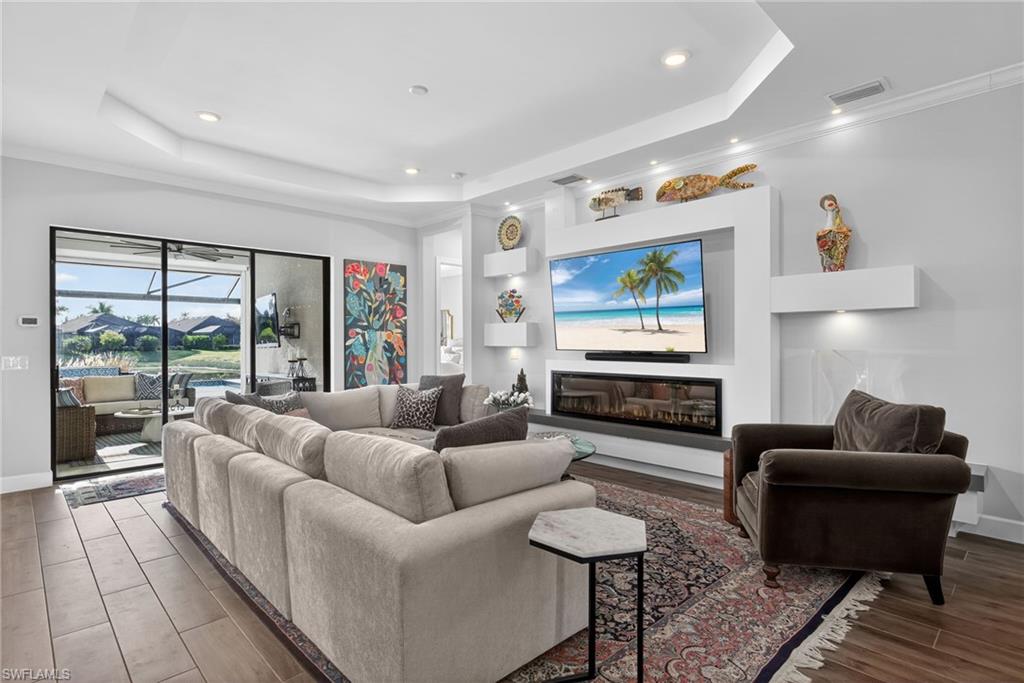 ESPLANADE BY THE ISLANDS - Residential