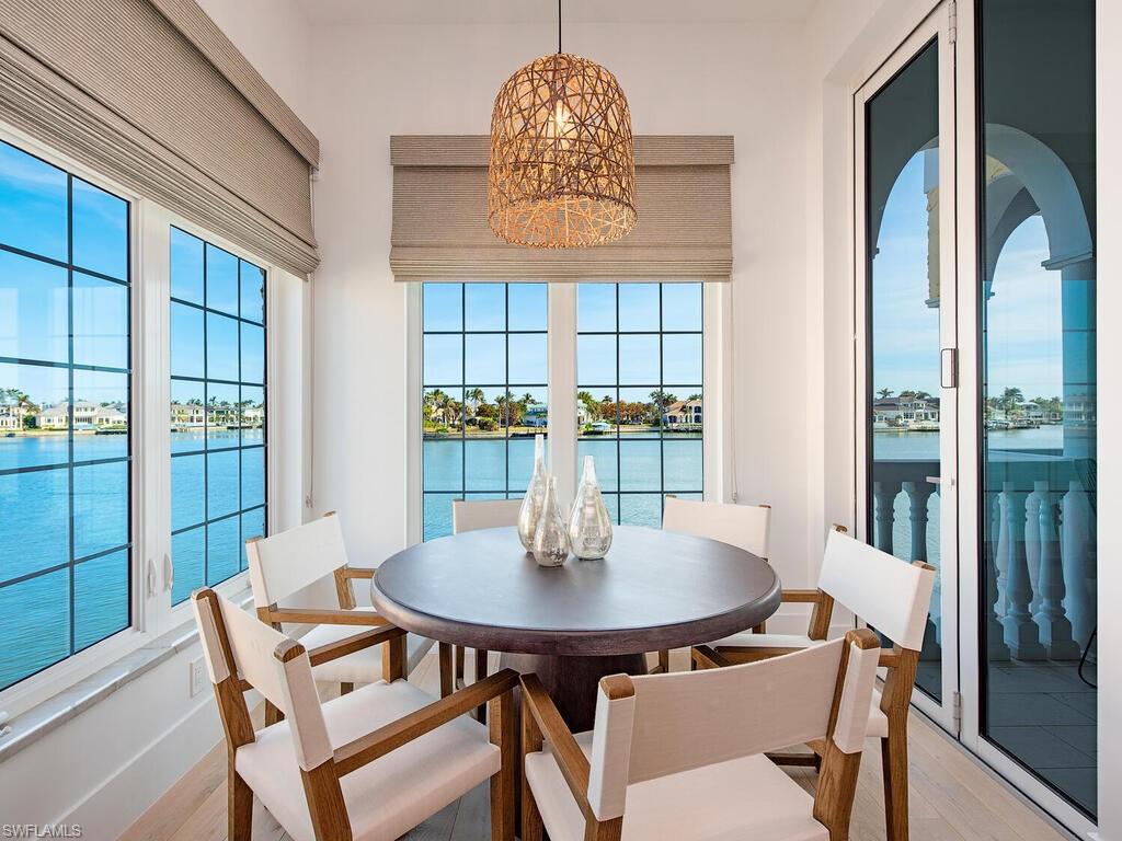 VENETIAN VILLAS - Residential