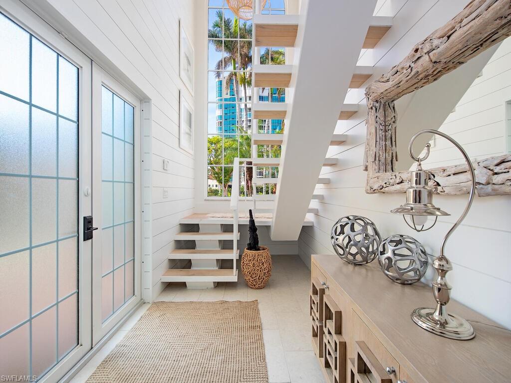 4000 Gulf Shore BLVD N 1600