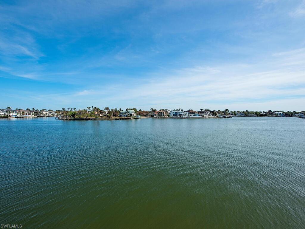 VENETIAN VILLAS - Residential