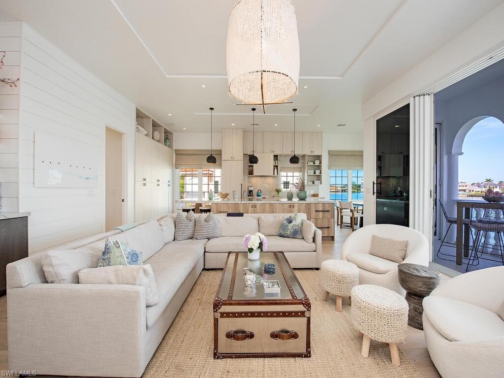 VENETIAN VILLAS - Residential