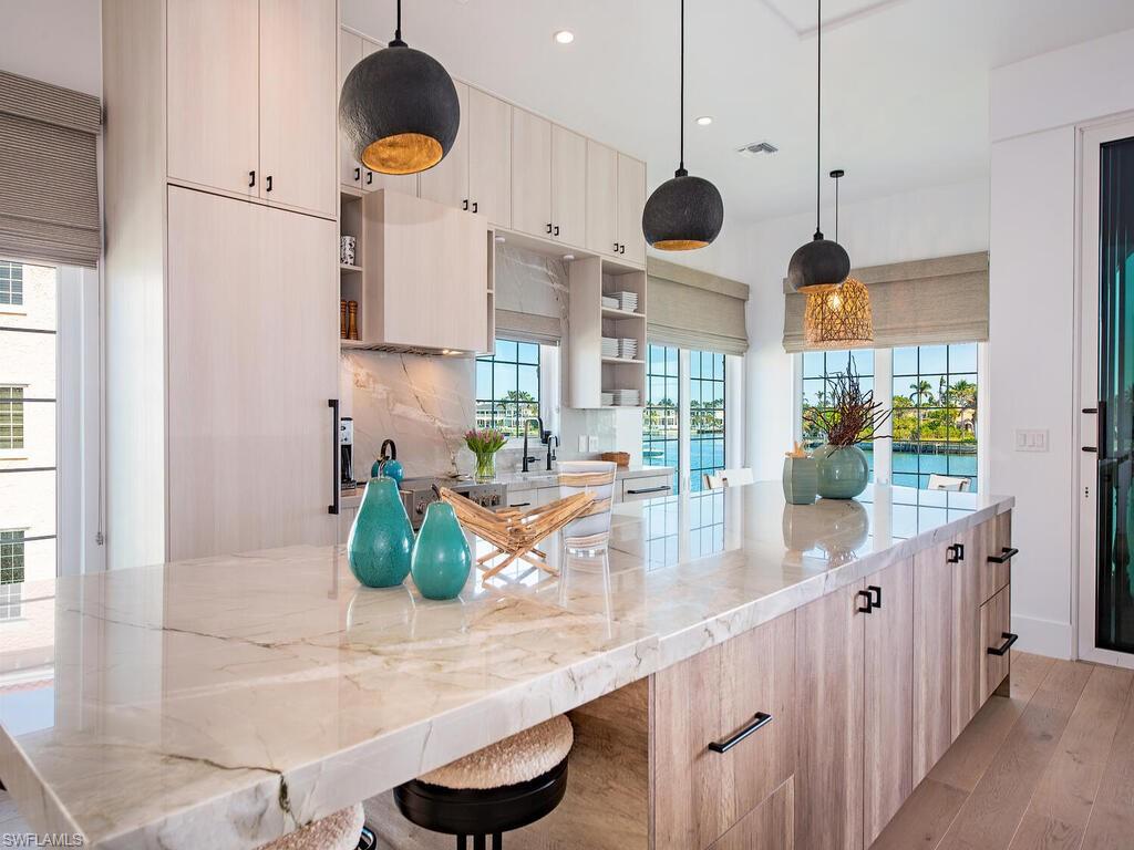 VENETIAN VILLAS - Residential