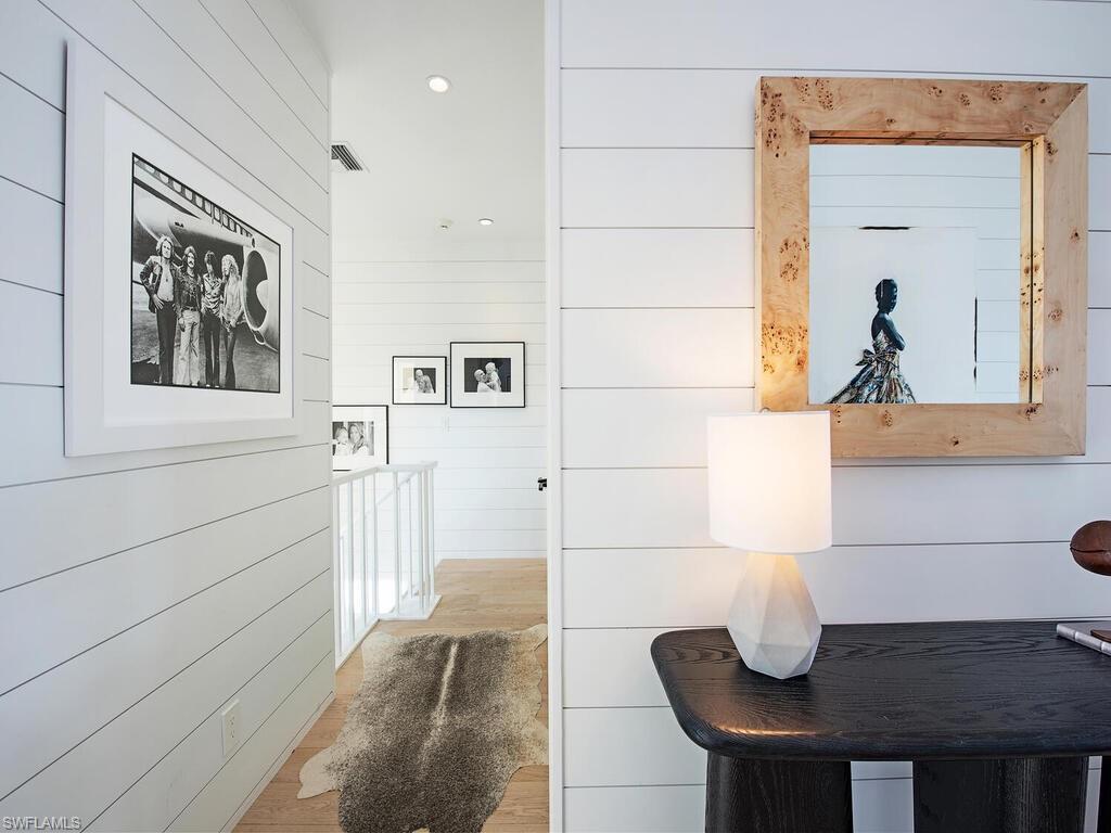 VENETIAN VILLAS - Residential