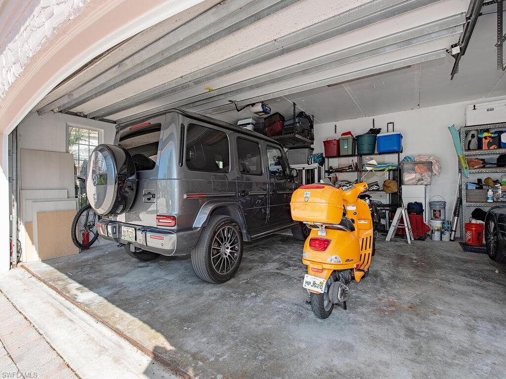 VENETIAN VILLAS - Residential