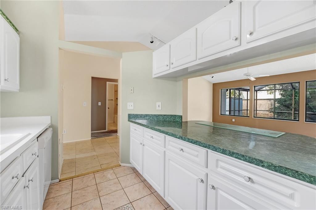 FOXMOOR LAKES - Residential