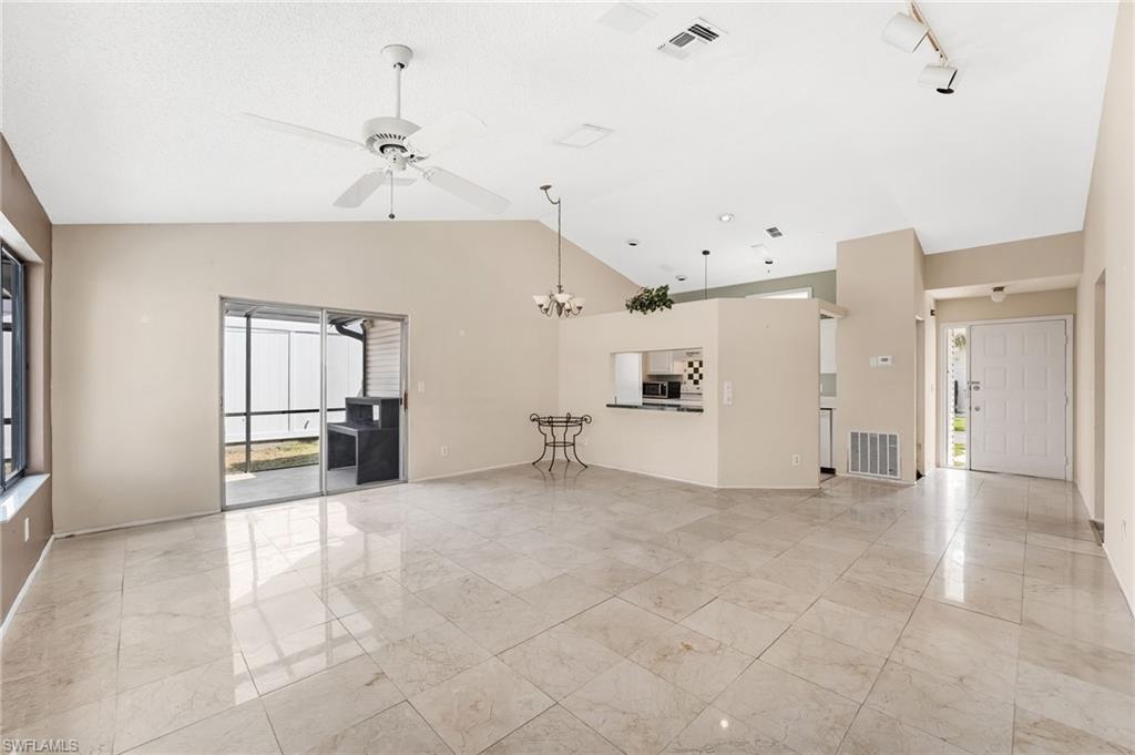 FOXMOOR LAKES - Residential