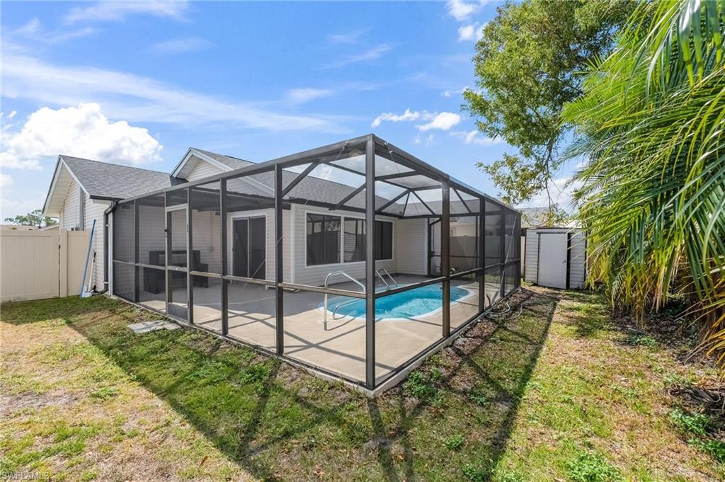 FOXMOOR LAKES - Residential