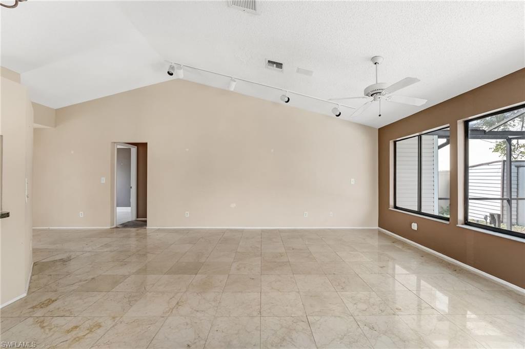 FOXMOOR LAKES - Residential