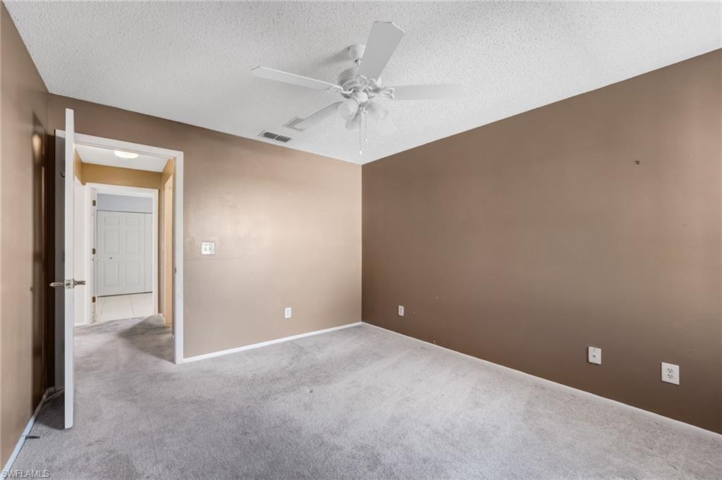 FOXMOOR LAKES - Residential