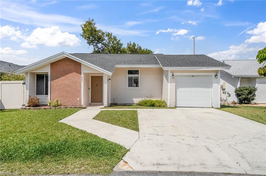 FOXMOOR LAKES - Residential