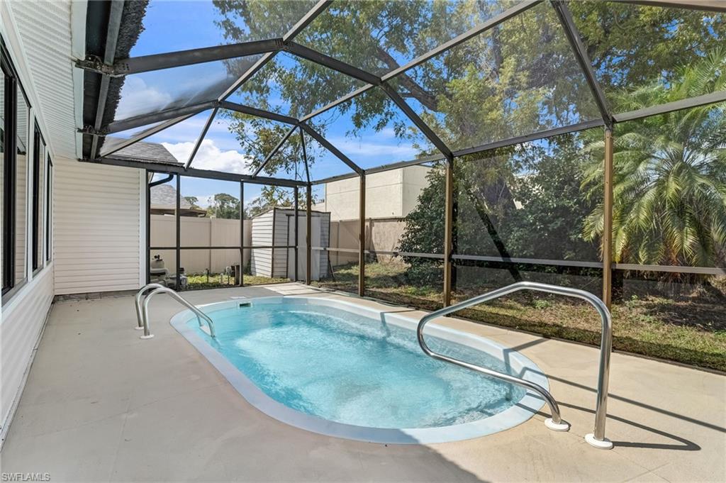 FOXMOOR LAKES - Residential