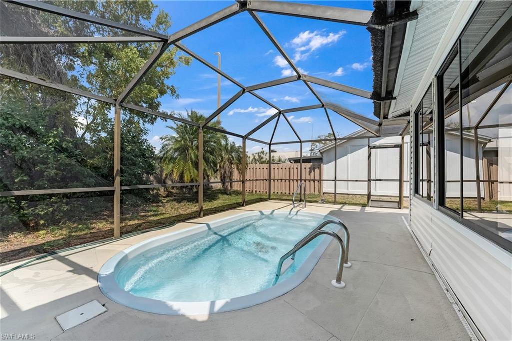 FOXMOOR LAKES - Residential