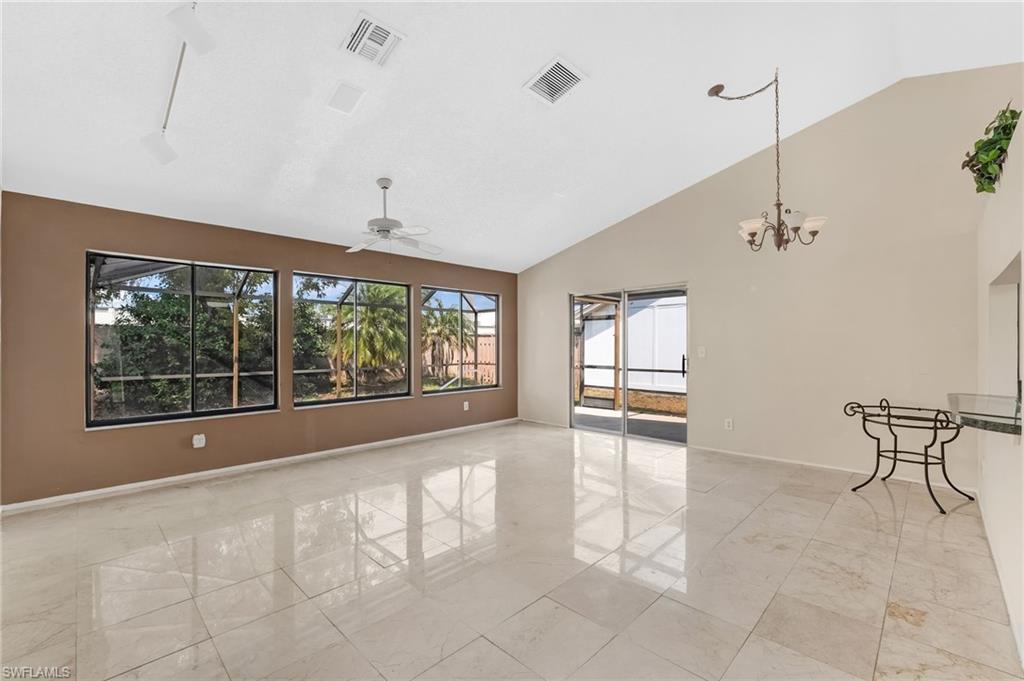 FOXMOOR LAKES - Residential