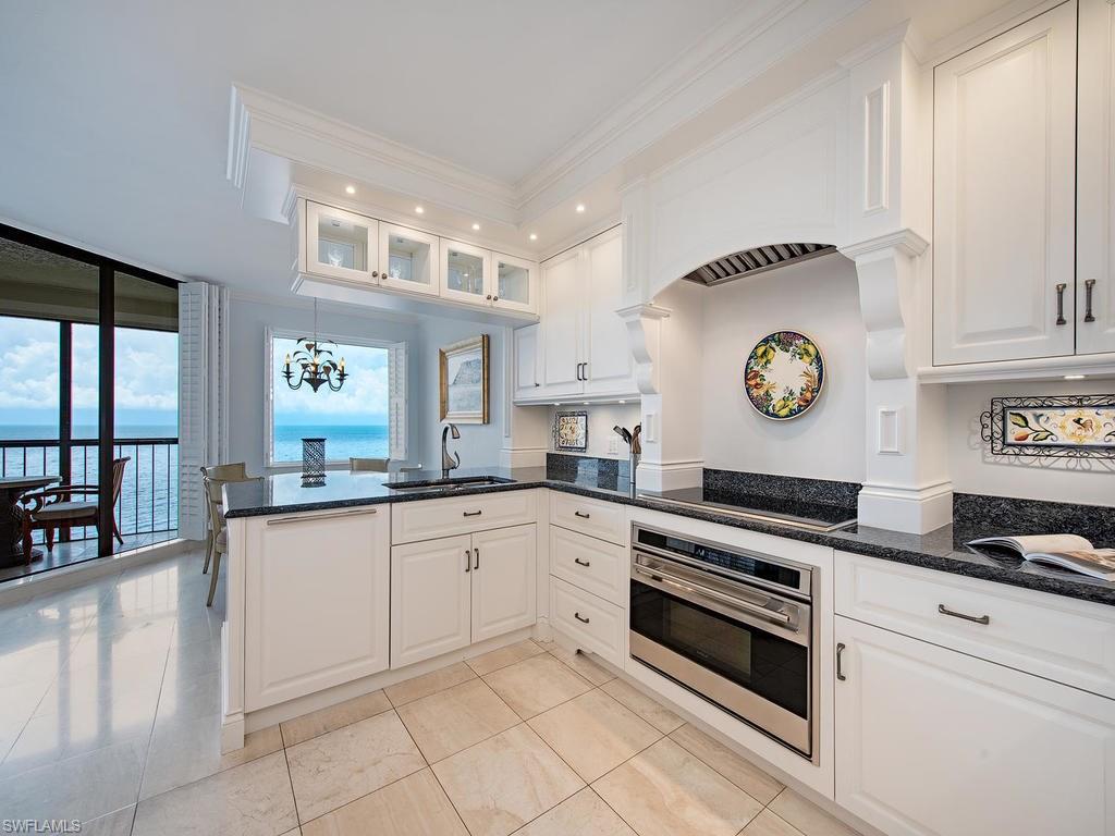 CARLYSLE AT BAY COLONY - Residential