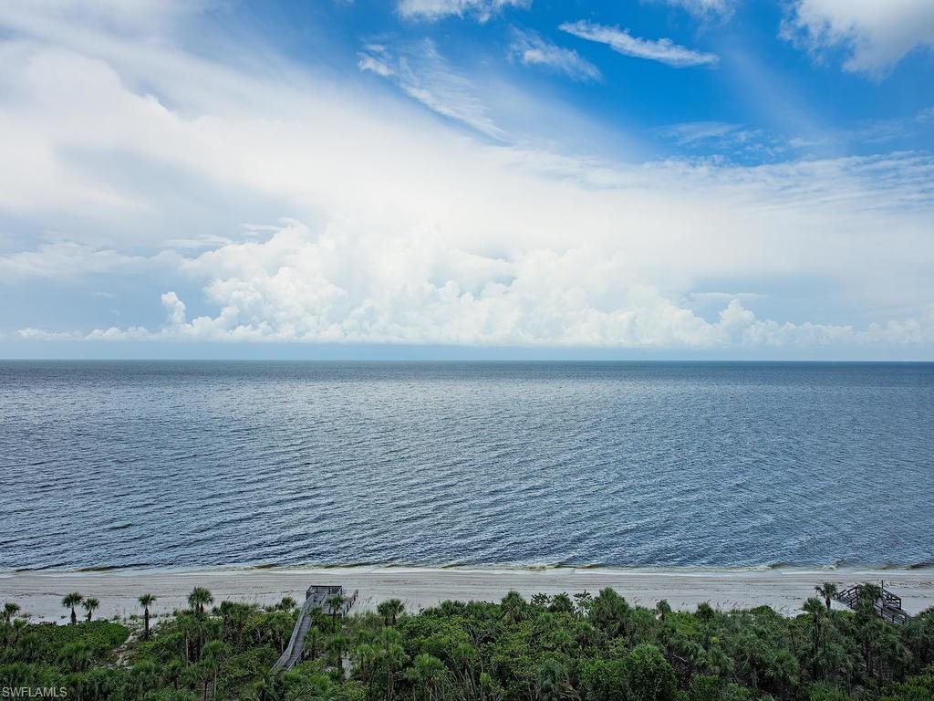 CARLYSLE AT BAY COLONY - Residential