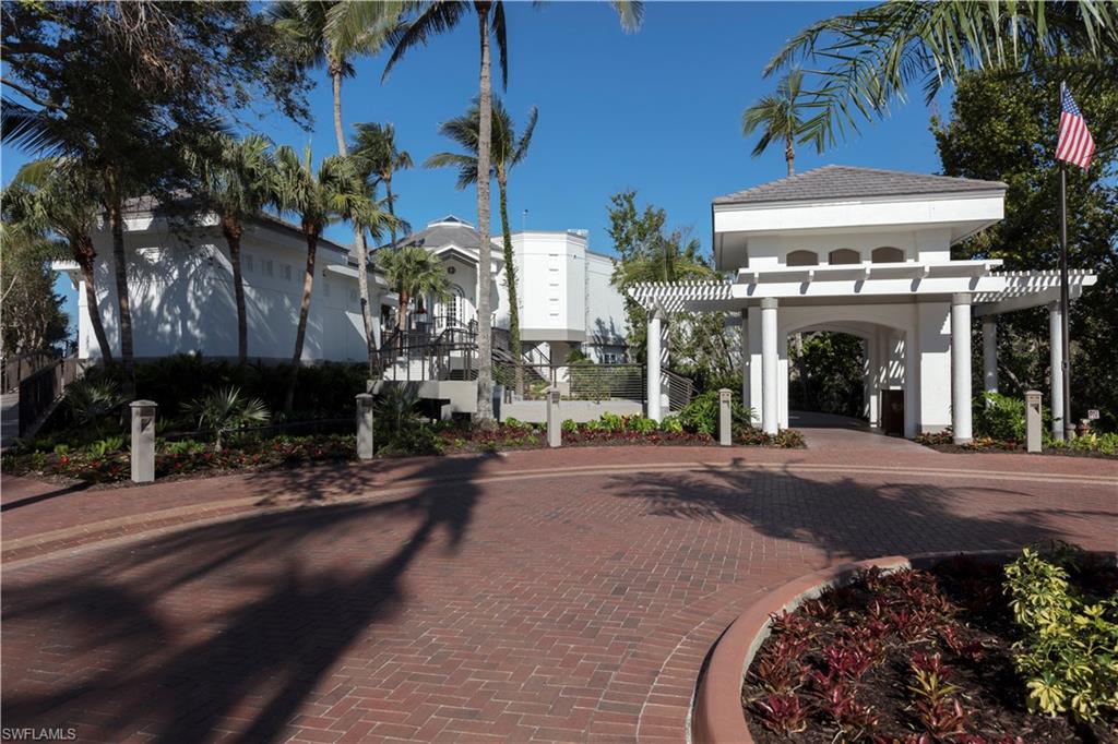 CARLYSLE AT BAY COLONY - Residential