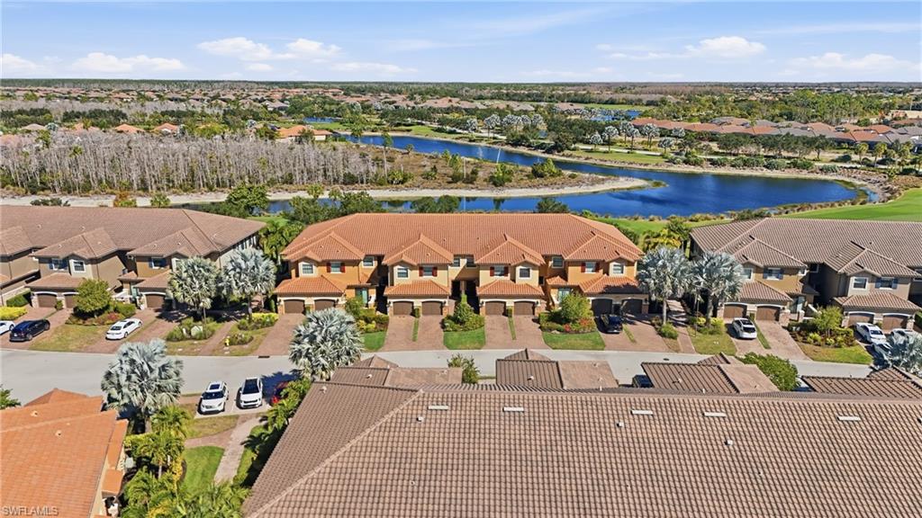 ESPLANADE - Residential