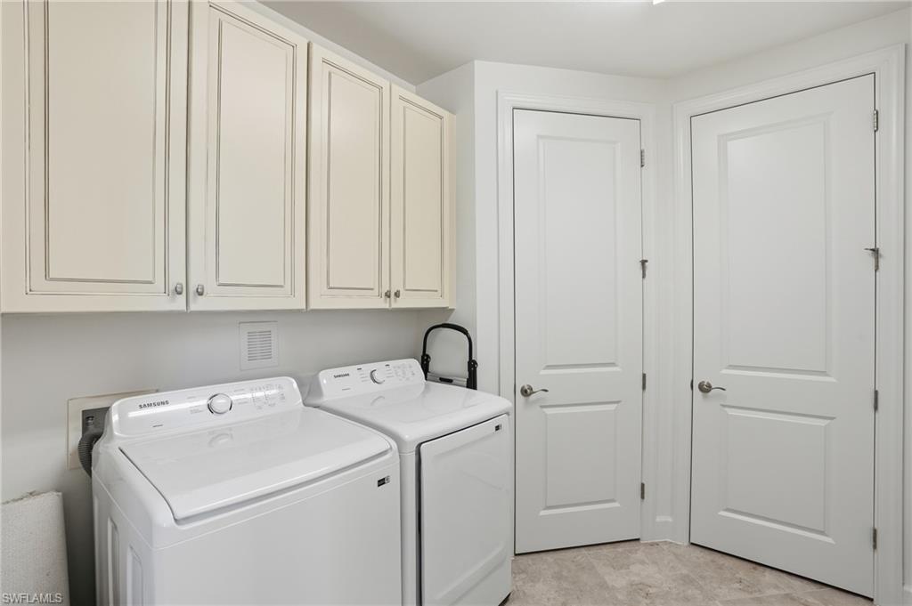 ESPLANADE - Residential