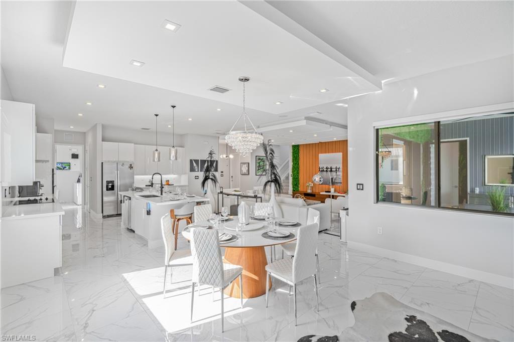 MAPLE RIDGE - Residential