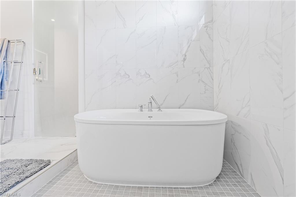 MAPLE RIDGE - Residential